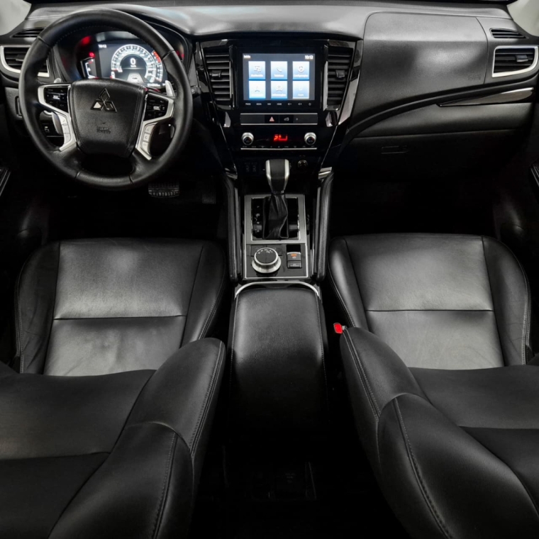 Mitsubishi-PAJERO SPORT-2.4 16V MIVEC TURBO DIESEL LEGEND AWD AUTOMÁTICO