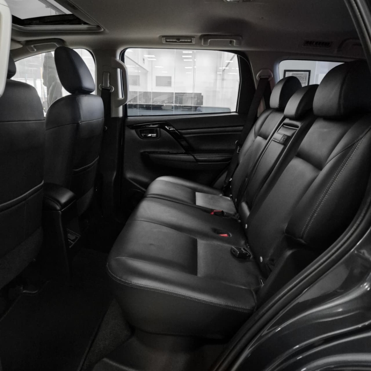 Mitsubishi-PAJERO SPORT-2.4 16V MIVEC TURBO DIESEL LEGEND AWD AUTOMÁTICO