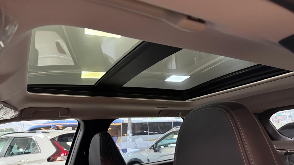 Mitsubishi-OUTLANDER-2.4 PHEV HPE-S S-AWC DHT