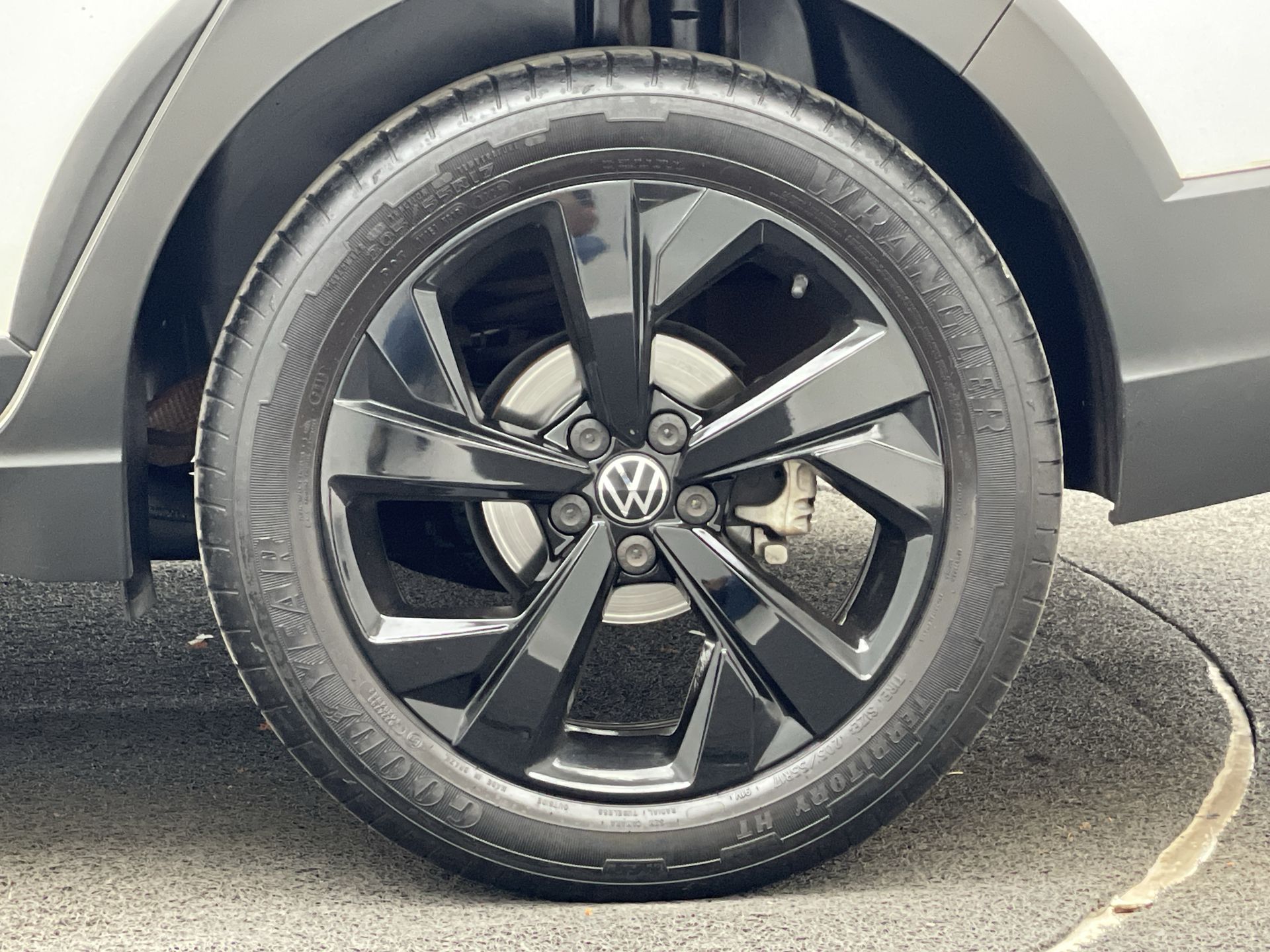 Nivus Highline 1.0 200 TSI Flex Aut.