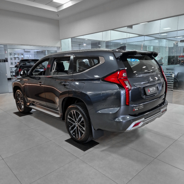 Mitsubishi-PAJERO SPORT-2.4 16V MIVEC TURBO DIESEL LEGEND AWD AUTOMÁTICO
