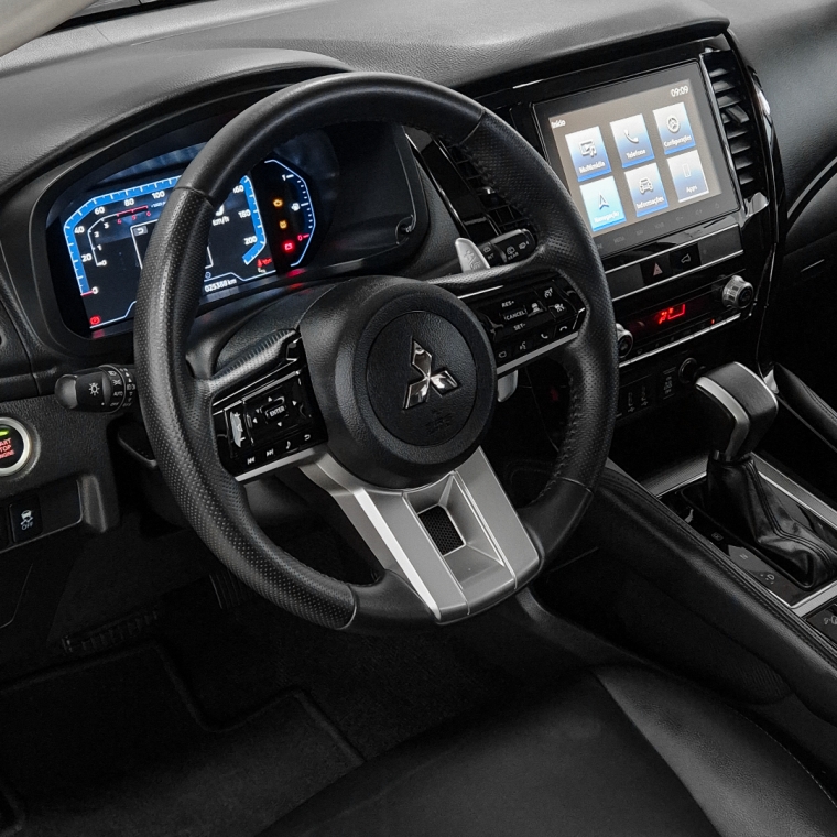 Mitsubishi-PAJERO SPORT-2.4 16V MIVEC TURBO DIESEL LEGEND AWD AUTOMÁTICO