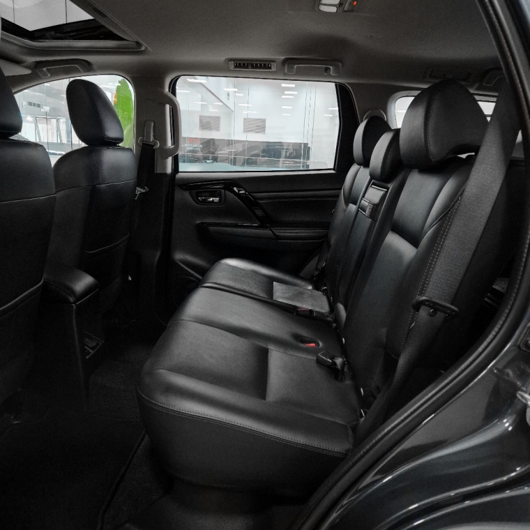 Mitsubishi-PAJERO SPORT-2.4 16V MIVEC TURBO DIESEL LEGEND AWD AUTOMÁTICO