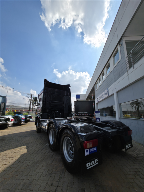 DAF-XF-XF FTT530 6x4 Space Cab (die)(E5)