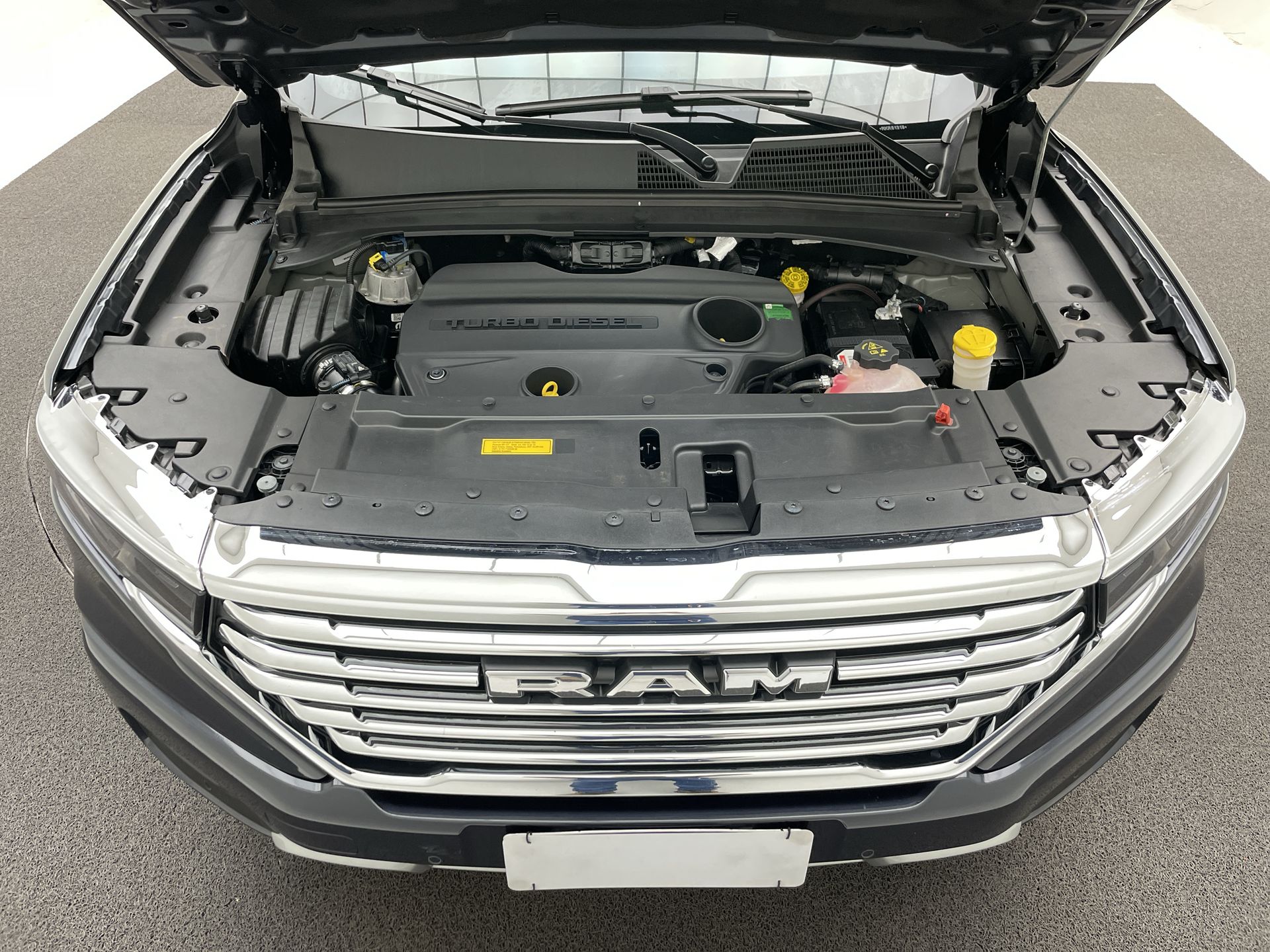 RAM-RAMPAGE-RAMPAGE LARAMIE 2.0 TB CD 4X4 Die. Aut.