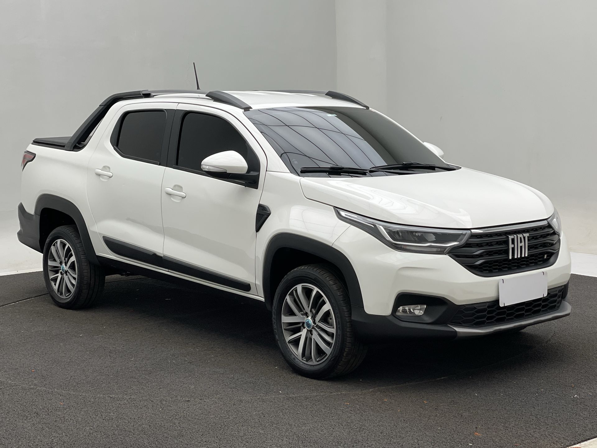 Fiat-STRADA-Strada Volcano 1.3 Flex 8V CD Aut.