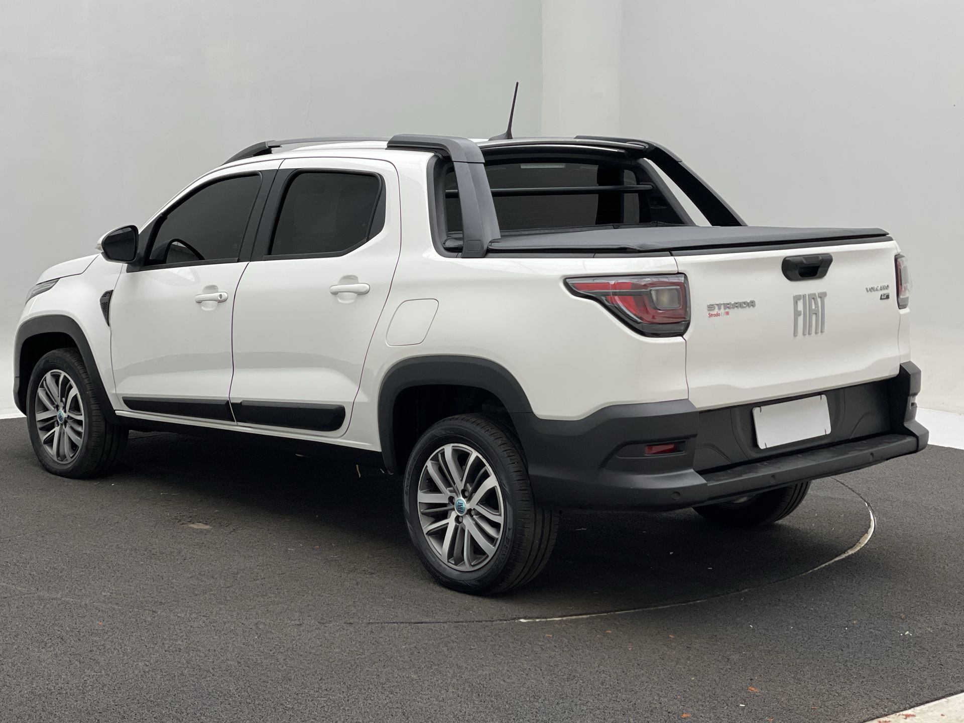 Fiat-STRADA-Strada Volcano 1.3 Flex 8V CD Aut.