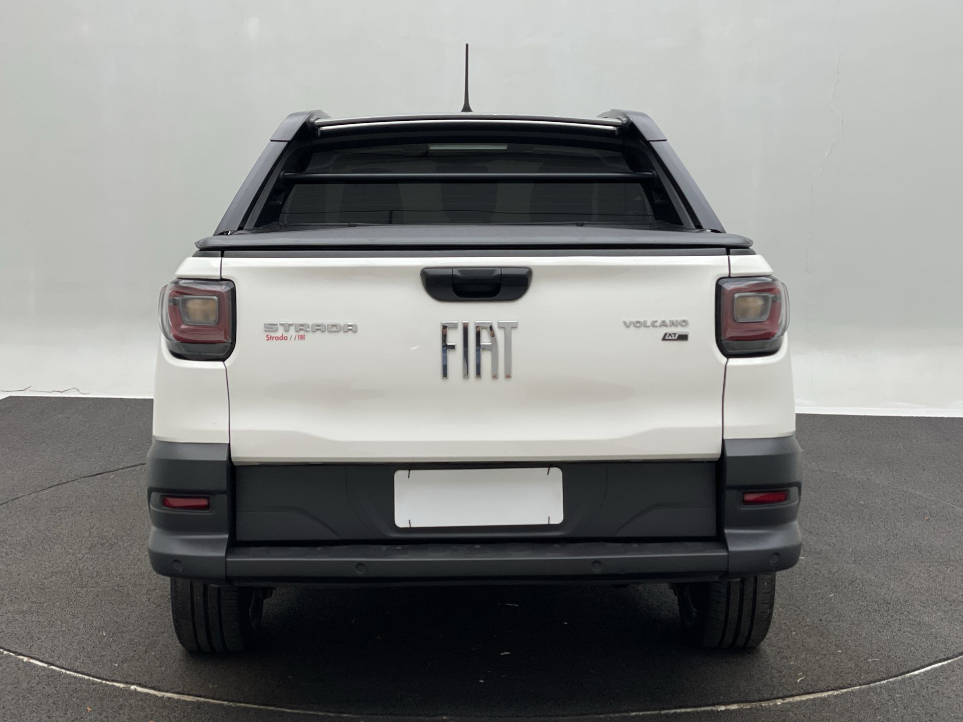 Strada Volcano 1.3 Flex 8V CD Aut.