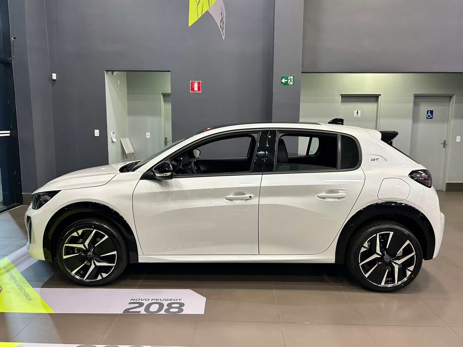 Peugeot-208-208 GT 1.0 Turbo Hibrido Aut.