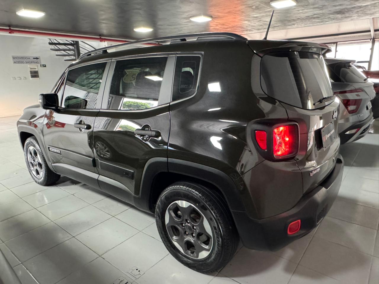 Jeep-RENEGADE-Renegade 1.8 4x2 Flex 16V Aut.