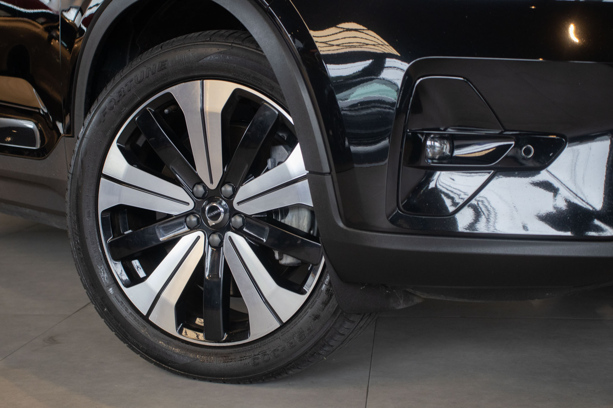 Volvo-XC 40-XC 40 Recharge Plus (Elétrico)