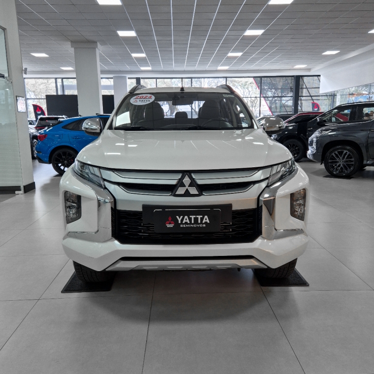 Mitsubishi-L200 TRITON-2.4 16V TURBO DIESEL SPORT HPE CD 4P 4X4 AUTOMÁTICO