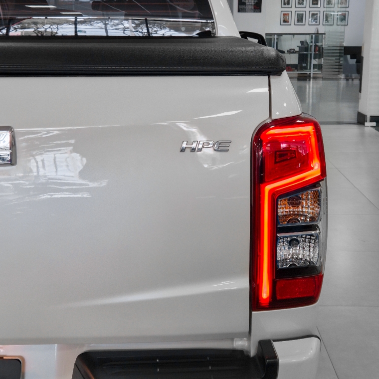 Mitsubishi-L200 TRITON-2.4 16V TURBO DIESEL SPORT HPE CD 4P 4X4 AUTOMÁTICO