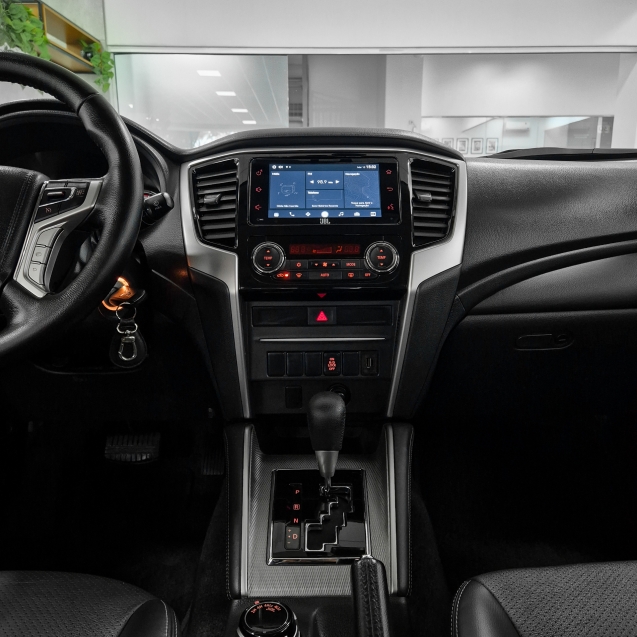 Mitsubishi-L200 TRITON-2.4 16V TURBO DIESEL SPORT HPE CD 4P 4X4 AUTOMÁTICO