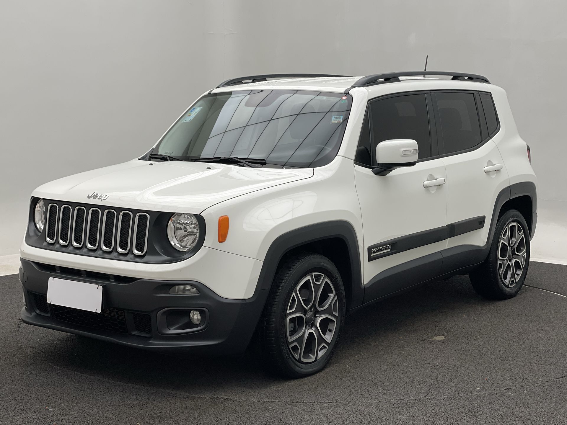 Renegade Longitude 1.8 4x2 Flex 16V Aut.