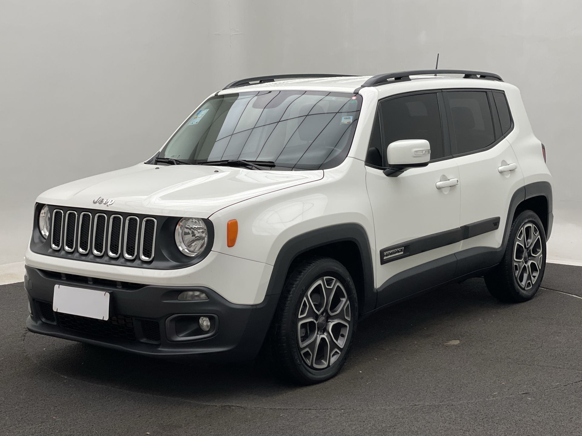 Renegade Longitude 1.8 4x2 Flex 16V Aut.