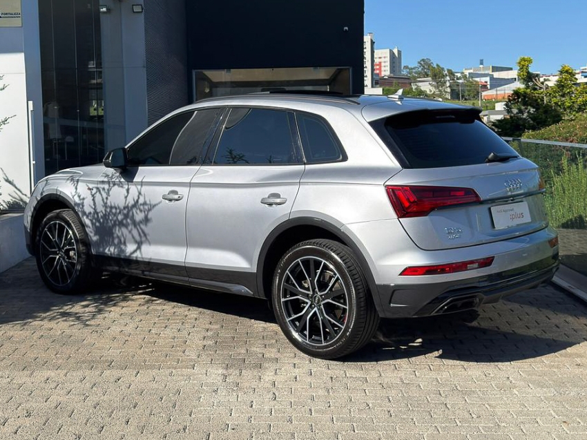 Audi-Q5-2.0 45 TFSI GASOLINA S LINE BLACK QUATTRO S TRONIC