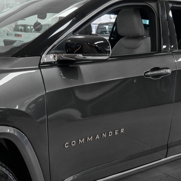 Jeep-COMMANDER-1.3 T270 TURBO FLEX OVERLAND AT6