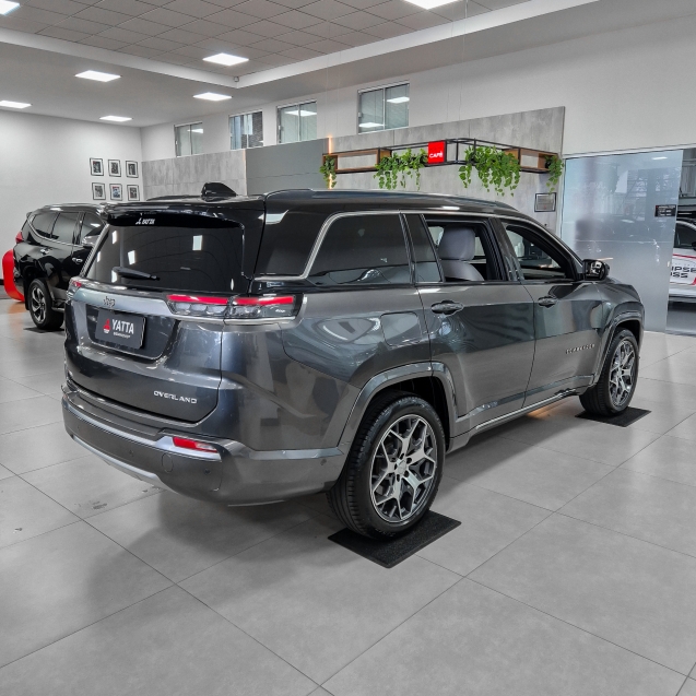 Jeep-COMMANDER-1.3 T270 TURBO FLEX OVERLAND AT6