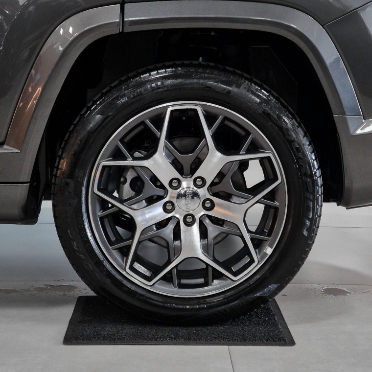 Jeep-COMMANDER-1.3 T270 TURBO FLEX OVERLAND AT6