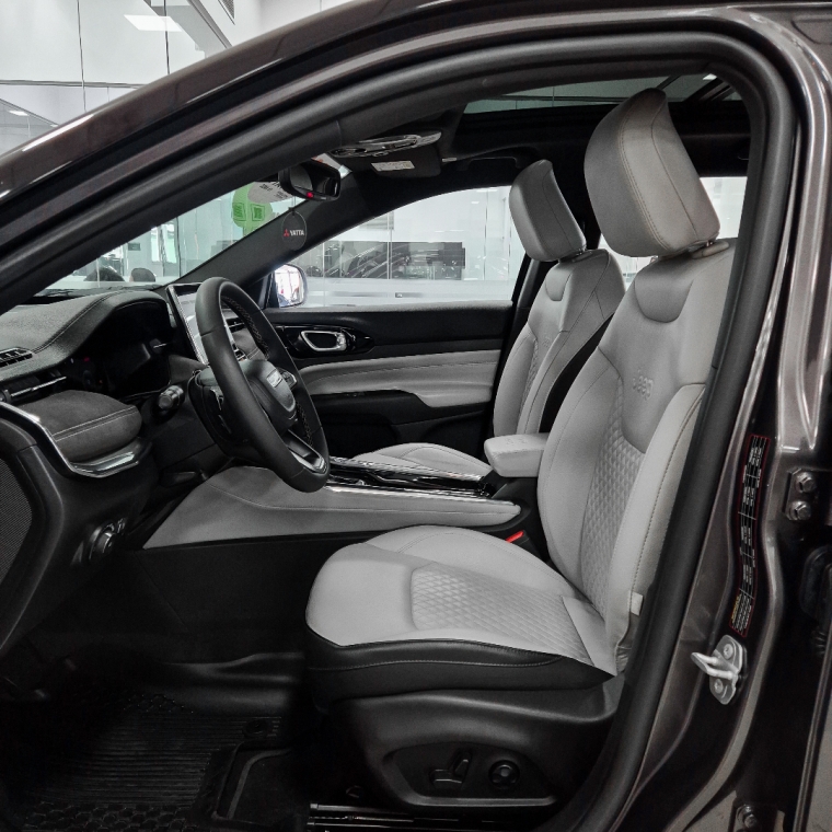 Jeep-COMMANDER-1.3 T270 TURBO FLEX OVERLAND AT6