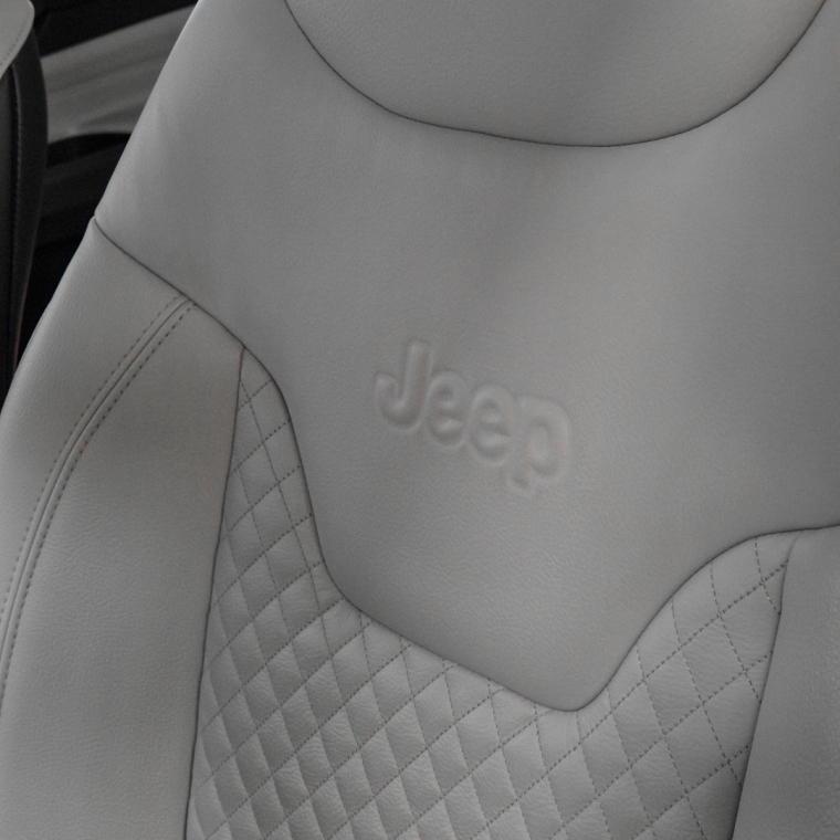 Jeep-COMMANDER-1.3 T270 TURBO FLEX OVERLAND AT6