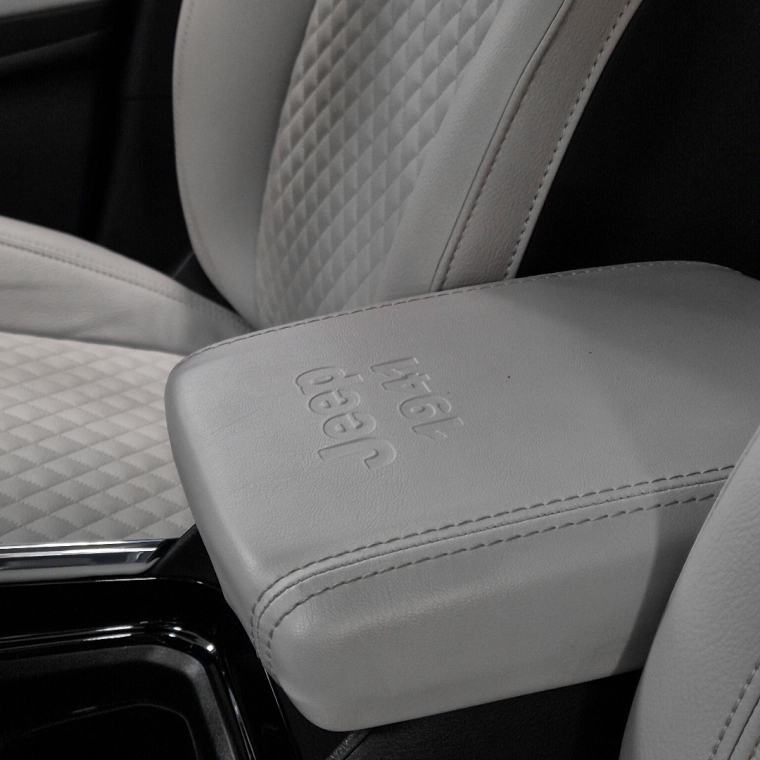 Jeep-COMMANDER-1.3 T270 TURBO FLEX OVERLAND AT6