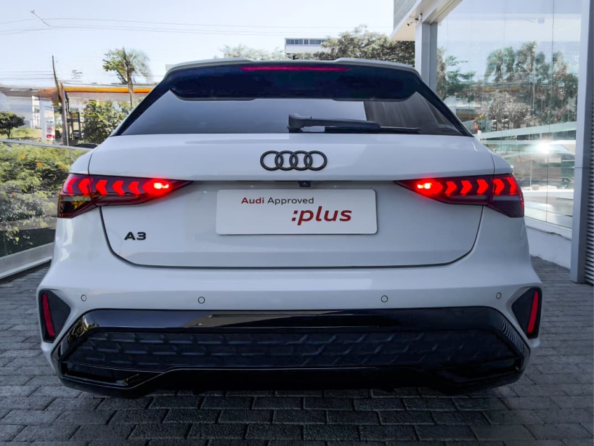 Audi-A3-2.0 40 TFSI GASOLINA SPORTBACK PERFORMANCE BLACK S-TRONIC