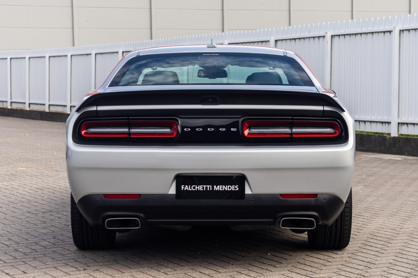 Dodge-CHALLENGER-6.4 V8 HEMI GASOLINA R/T SCAT PACK TORQUEFLITE
