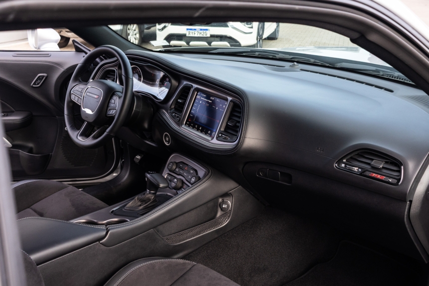Dodge-CHALLENGER-6.4 V8 HEMI GASOLINA R/T SCAT PACK TORQUEFLITE