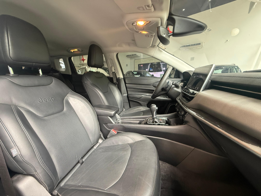 Jeep-COMPASS-1.3 T270 TURBO FLEX LONGITUDE AT6