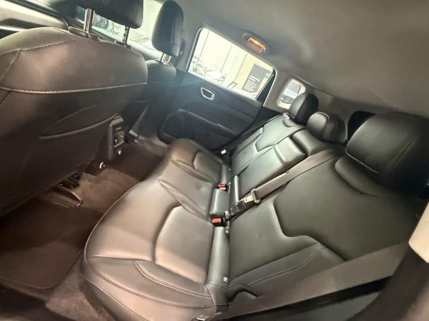 Jeep-COMPASS-1.3 T270 TURBO FLEX LONGITUDE AT6