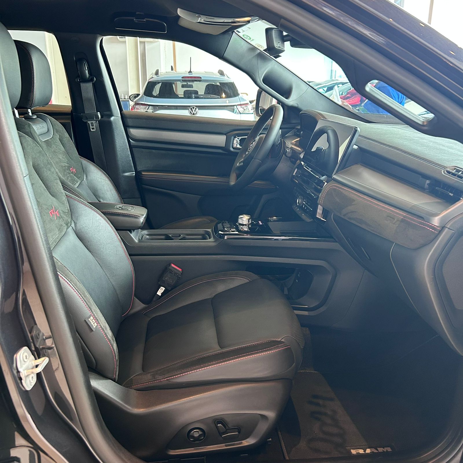 RAM-RAMPAGE-RAMPAGE R/T HURRIC. 4 2.0 TB CD 4X4 Aut.