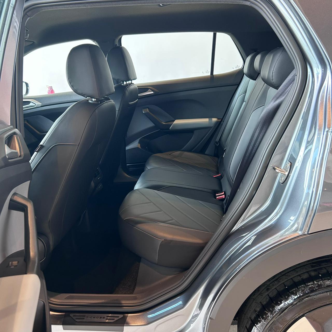 VW - Volkswagen-T-Cross-T-CROSS 1.0 200 TSI TOTAL FLEX AUT.