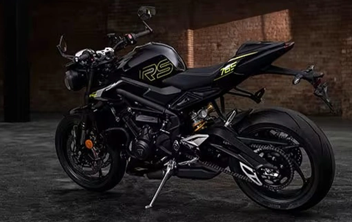 STREET TRIPLE RS 2025/2026 R$ 74.190,00 à vista