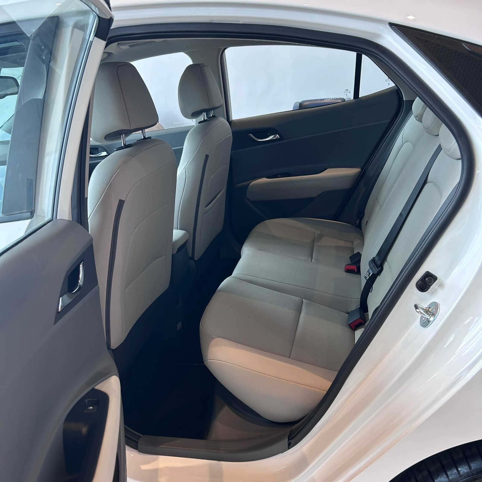 Hyundai-HB20S-NEW HB20S 1.0 TGDI AT PLATINUM