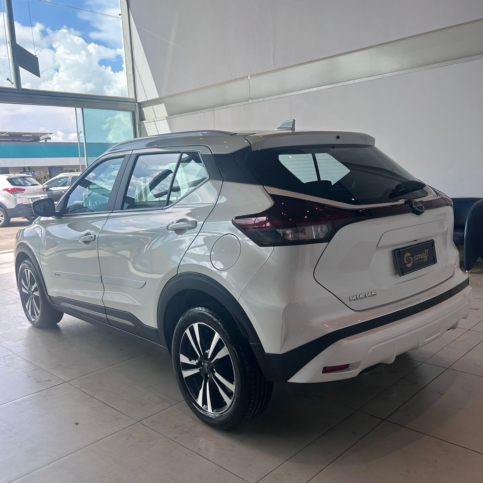 Nissan-KICKS-KICKS 1.6 16V FLEXSTART ADVANCE