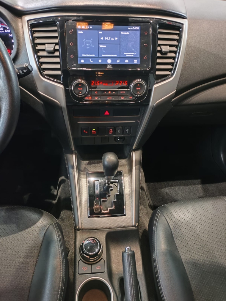 Mitsubishi-L200 TRITON-2.4 16V TURBO DIESEL SPORT HPE-S CD 4P 4X4 AUTOMÁTICO