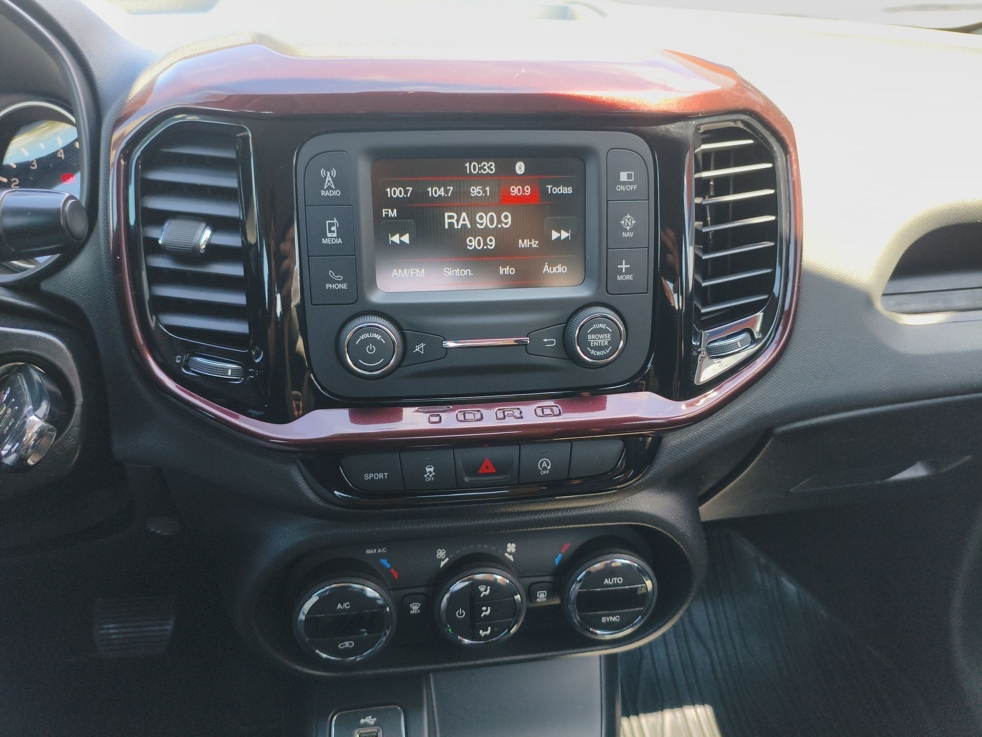 Fiat-TORO-Toro Freedom 1.8 16V Flex Aut.