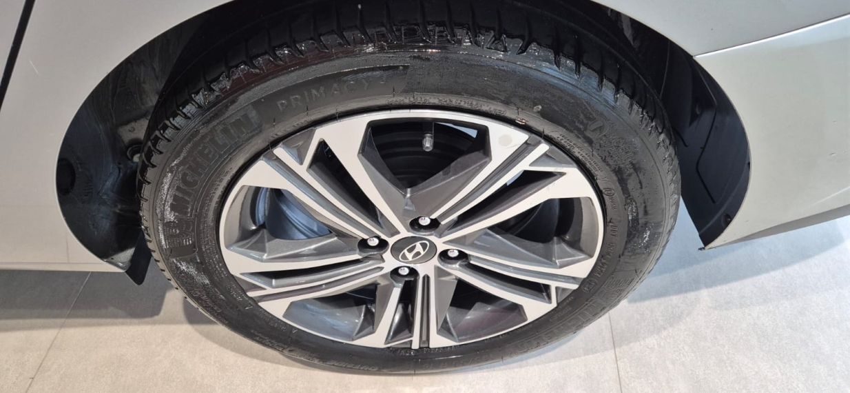 Hyundai-HB20S-1.0 TGDI FLEX PLATINUM PLUS AUTOMÁTICO