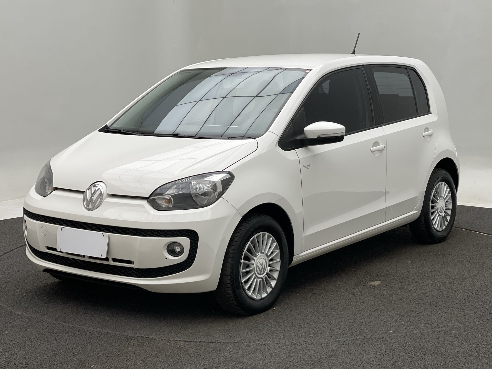 up! high 1.0 TSI Total Flex 12V 5p