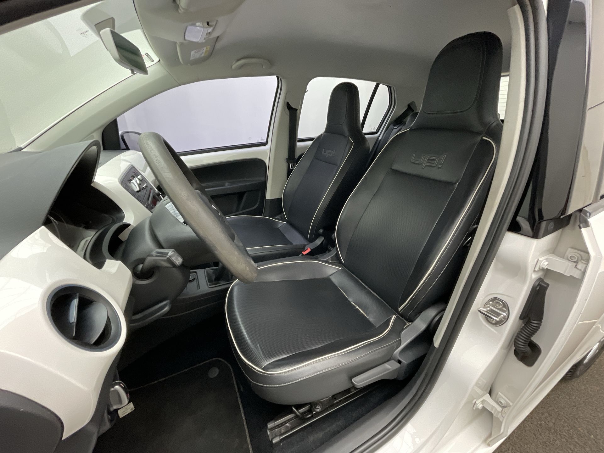 up! high 1.0 TSI Total Flex 12V 5p