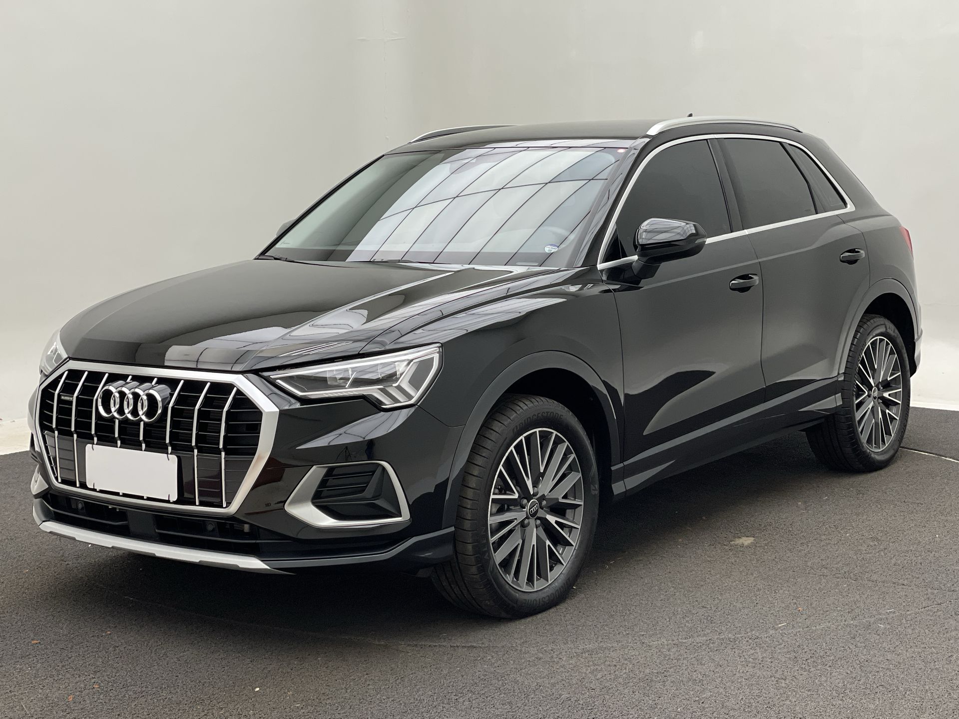 Q3 Performance 2.0 TFSI Tiptr. Quattro