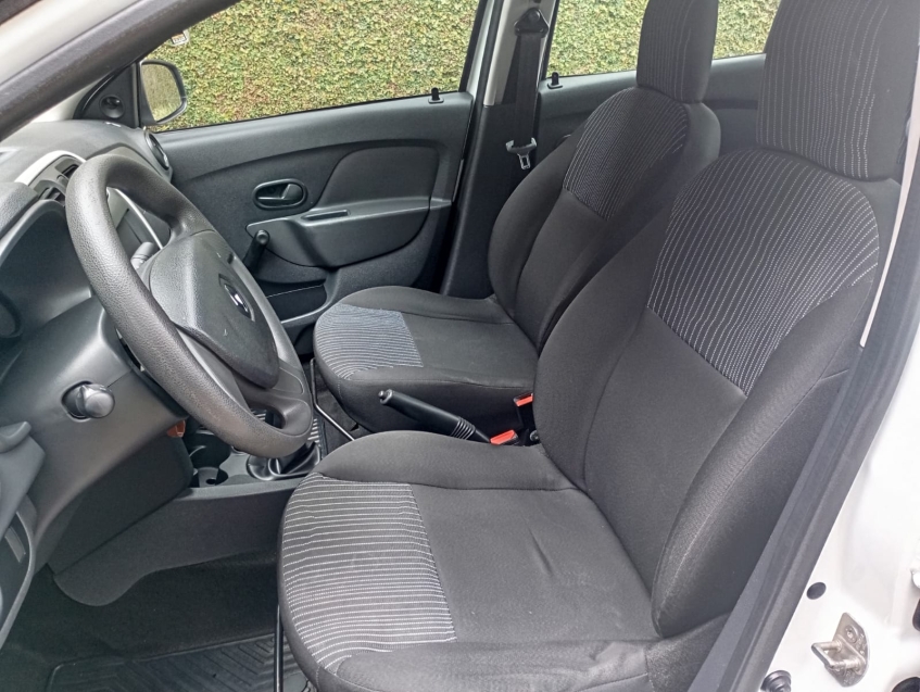 Renault-LOGAN-1.0 AUTHENTIQUE 16V FLEX 4P MANUAL