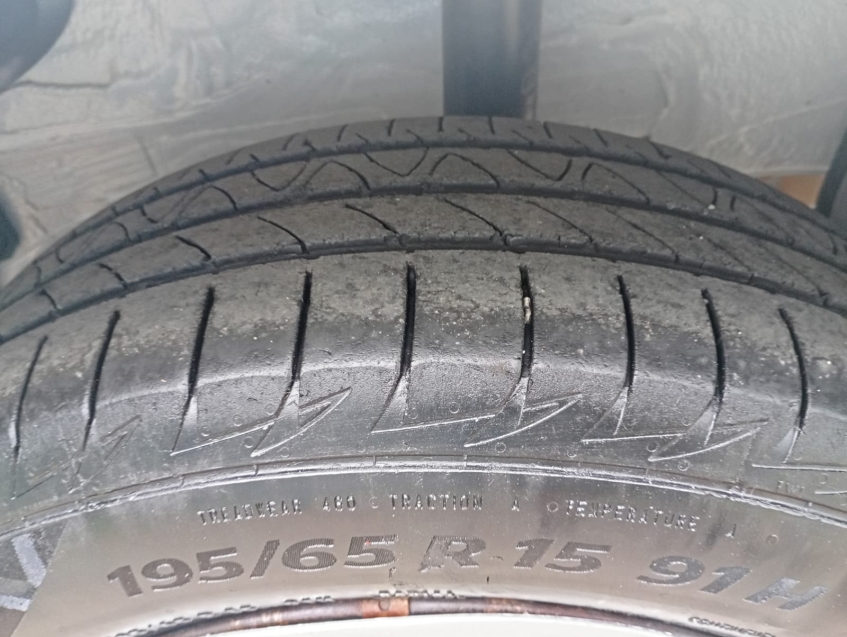 Renault-LOGAN-1.0 AUTHENTIQUE 16V FLEX 4P MANUAL