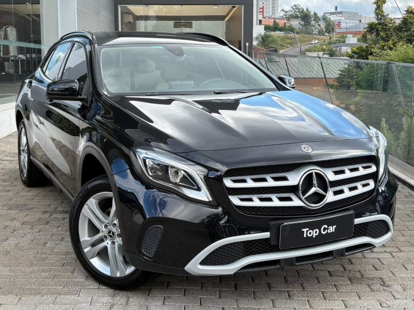 Mercedes-Benz-GLA 200-1.6 CGI FLEX STYLE 7G-DCT