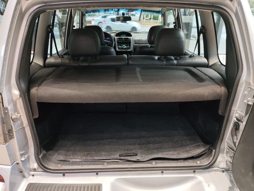 Mitsubishi-PAJERO TR4-2.0 4X2 16V 140CV FLEX 4P AUTOMÁTICO