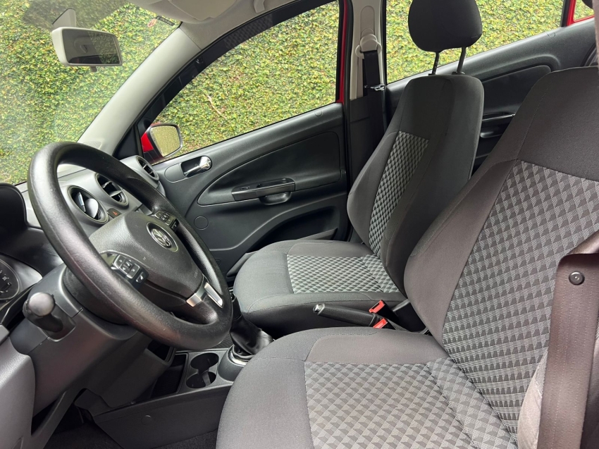 VW - Volkswagen-VOYAGE-1.0 MI COMFORTLINE 8V FLEX 4P MANUAL