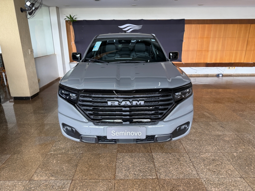 2.0 HURRICANE 4 TURBO GASOLINA LARAMIE 4X4 AUTOMÁTICO