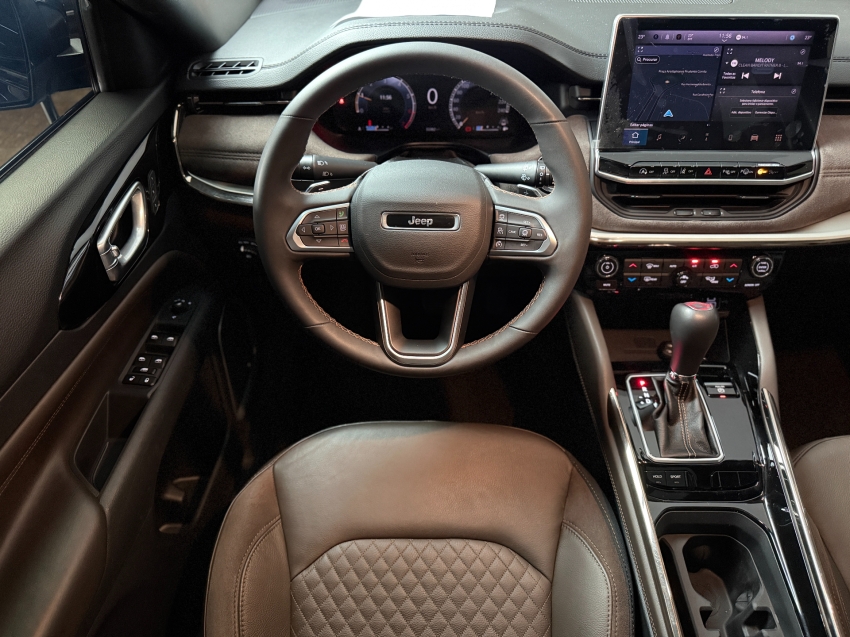 Jeep-COMMANDER-1.3 T270 TURBO FLEX OVERLAND AT6